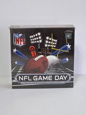 NWT -- NFL Game Day - The Ultimate Football Board Game